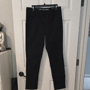 Calvin Klein Women's Dark Skinny Jeans
